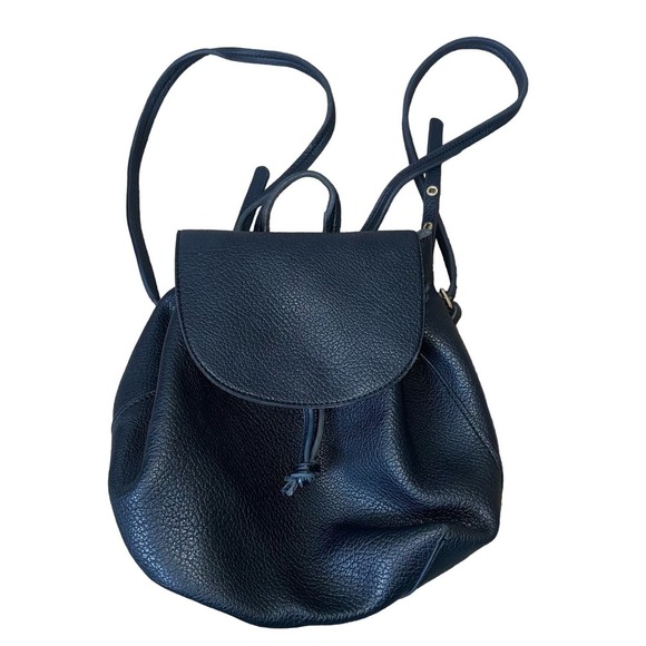 Soul Society backpack mini/midi black pebbled faux leather cinch top flap - Picture 1 of 9